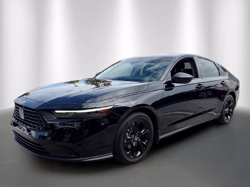 Used 2025 Honda Accord SE image 7