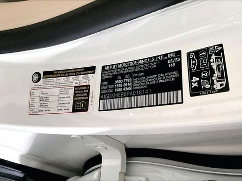 Used 2023 Mercedes-Benz EQS 580 4MATIC SUV image 32