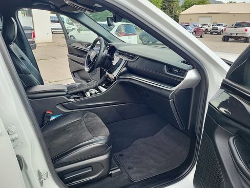 Used 2023 Jeep Grand Cherokee L Laredo AWD/4WD image 20