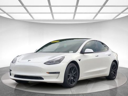 Used 2022 Tesla Model 3 Long Range image 9