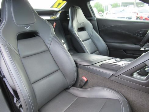 Used 2017 Chevrolet Corvette Grand Sport RWD image 9