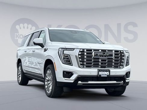 New 2026 GMC Yukon XL Denali w/ Sun & Power Step Package image 10