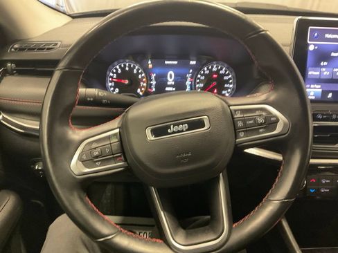 Used 2022 Jeep Compass Trailhawk w/ Trailhawk Convenience Group AWD/4WD image 6