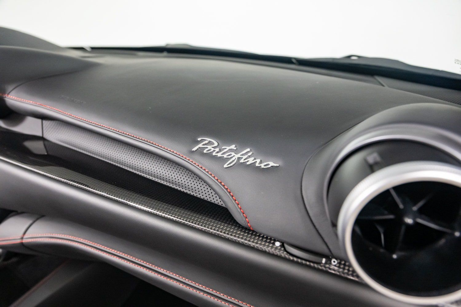 Used 2019 Ferrari Portofino RWD image 36