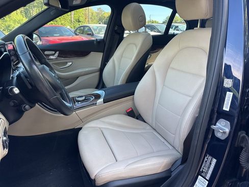 Used 2018 Mercedes-Benz C 300 Sedan image 5