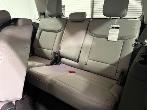 New 2026 Ford Expedition Active image 16