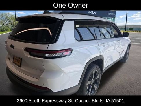 Used 2023 Jeep Grand Cherokee L Laredo AWD/4WD image 5