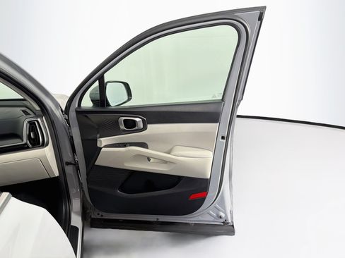 Used 2025 Kia Sorento S w/ Panoramic Sunroof Package FWD image 35