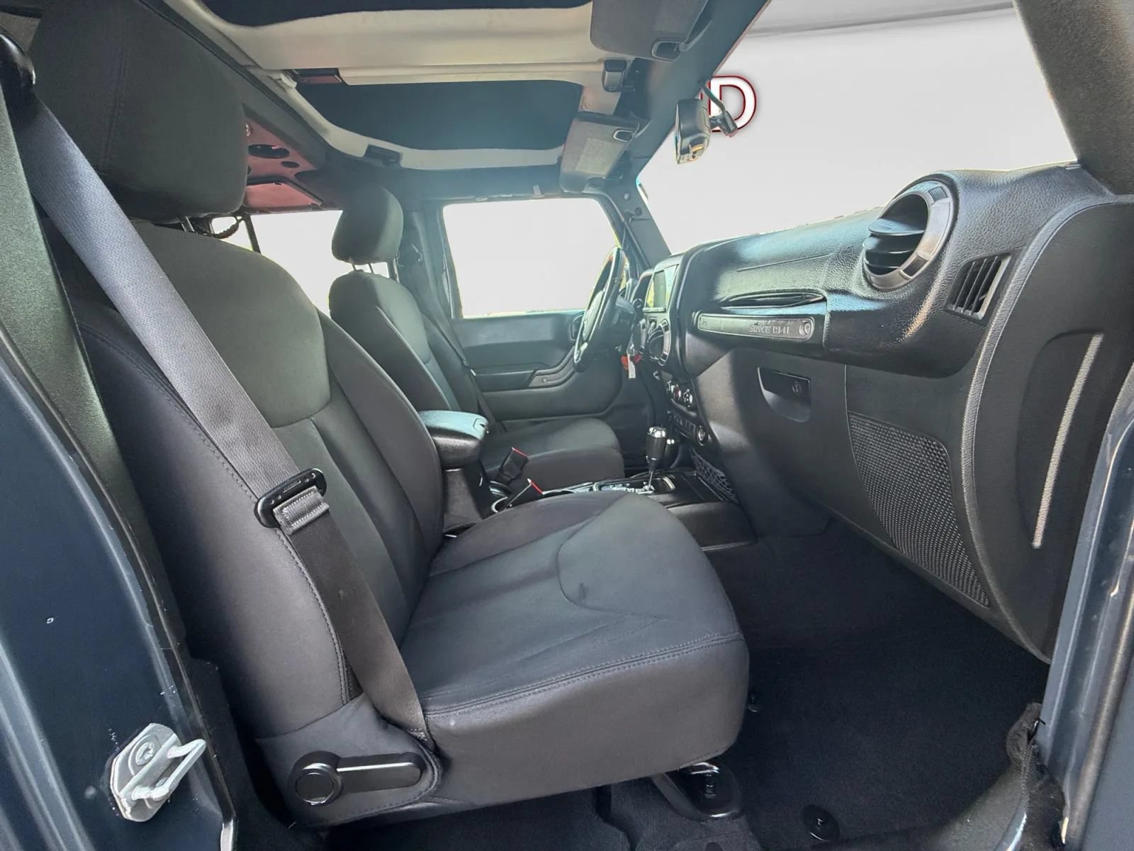 Used 2018 Jeep Wrangler Unlimited Sport S AWD/4WD image 24