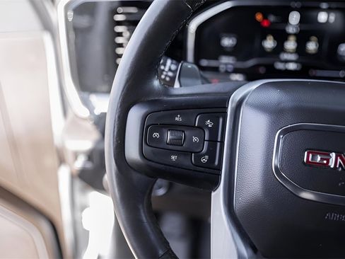 Used 2022 GMC Sierra 1500 SLT w/ SLT Convenience Package image 17