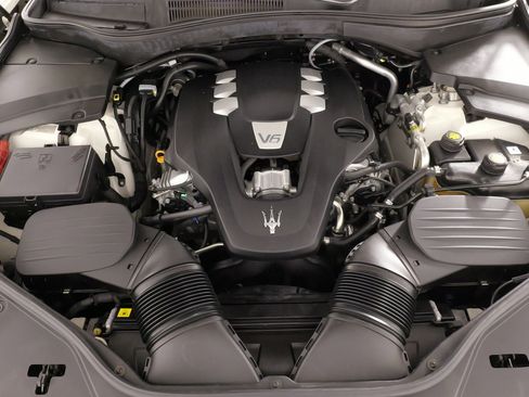 Used 2018 Maserati Levante image 62