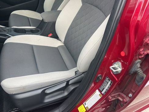 Used 2023 Toyota Corolla LE image 8