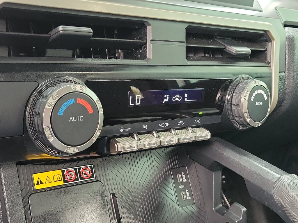 Used 2024 Toyota Tacoma SR5 w/ SR5 Upgrade Package RWD image 16