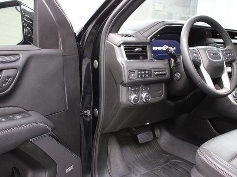 Used 2023 GMC Yukon Denali w/ LPO, Floor Liner Package AWD/4WD image 58