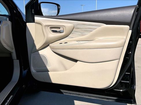 Used 2018 Nissan Murano SL w/ Cargo Package image 22