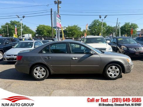 Used 2010 Hyundai Sonata GLS FWD image 5