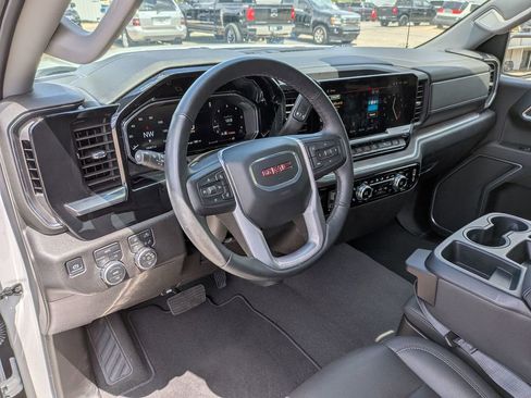 Used 2026 GMC Sierra 1500 SLT image 31