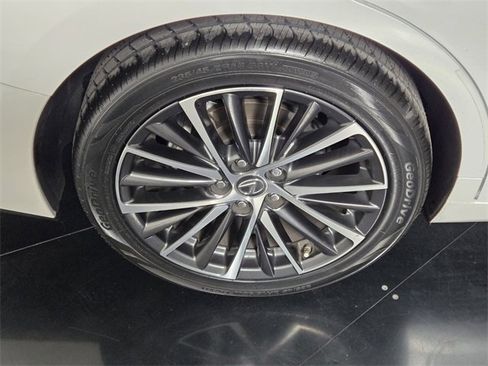 Certified 2023 Lexus ES 350 w/ Premium Package image 10