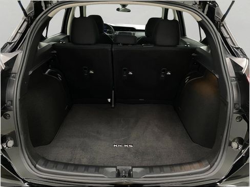 Used 2023 Nissan Kicks S image 5