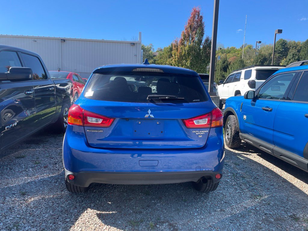 Used 2017 Mitsubishi Outlander Sport SE AWD/4WD image 4