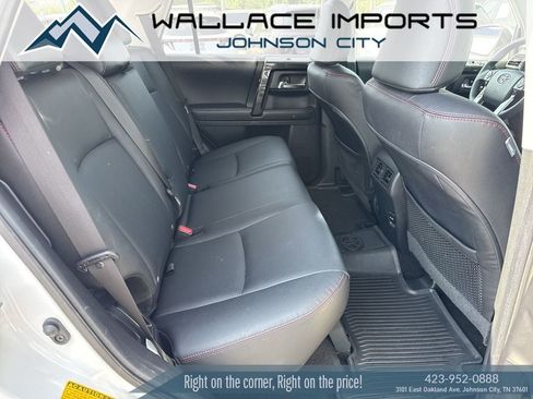 Used 2018 Toyota 4Runner TRD Off-Road Premium AWD/4WD image 41