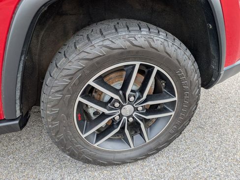 Used 2018 Jeep Grand Cherokee Trailhawk w/ Trailhawk Luxury Group image 7