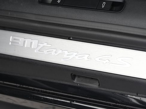 Used 2022 Porsche 911 Targa 4S image 24