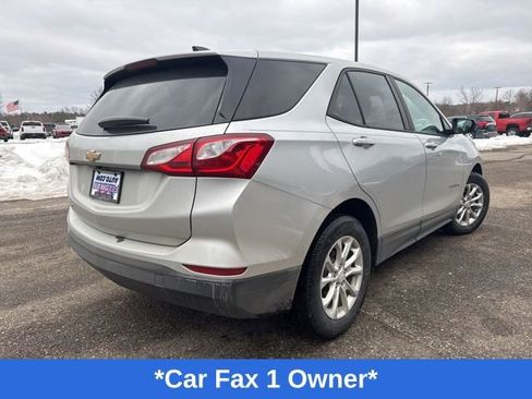 Used 2020 Chevrolet Equinox LS w/ LS Convenience Package image 4