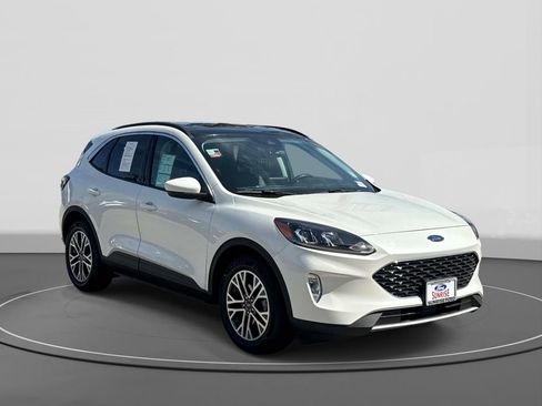 Certified 2022 Ford Escape SEL w/ Technology Package image 4