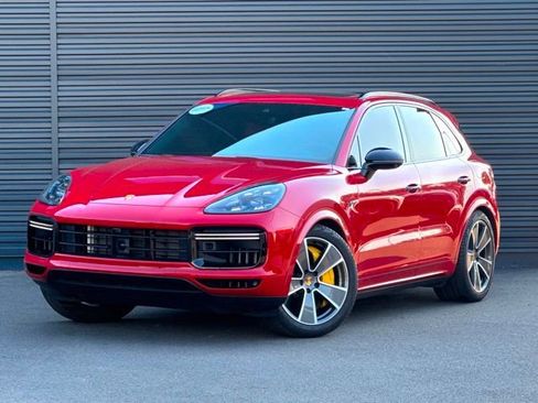 Used 2023 Porsche Cayenne Turbo S AWD/4WD image 1