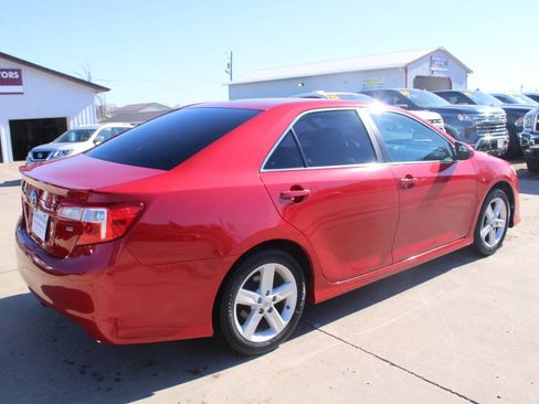 Used 2014 Toyota Camry SE image 8