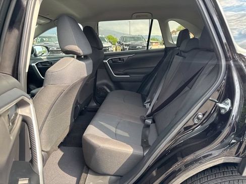 Used 2025 Toyota RAV4 LE AWD/4WD image 13