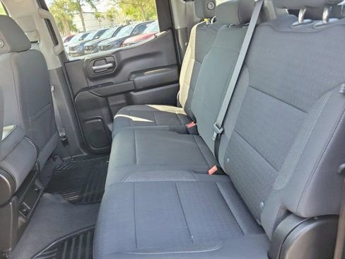 Used 2022 Chevrolet Silverado 1500 Custom image 14