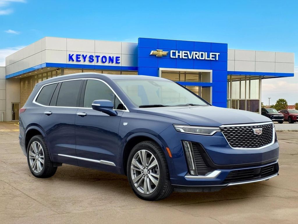 Used 2023 Cadillac XT6 Premium Luxury w/ Platinum Package AWD/4WD image 1