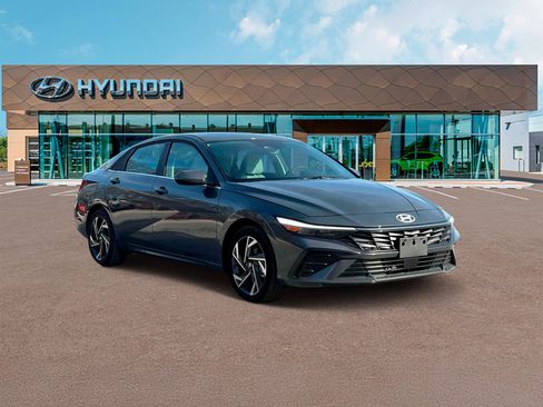 New 2024 Hyundai Elantra Limited image 11