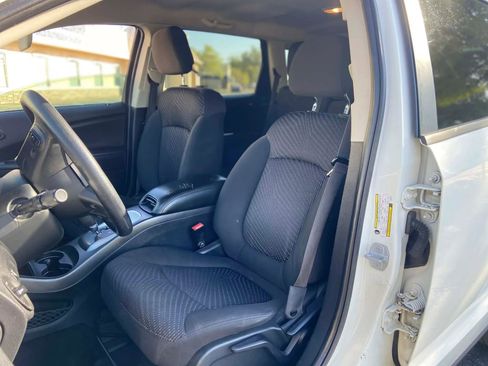 Used 2018 Dodge Journey SE w/ Blacktop Package image 10