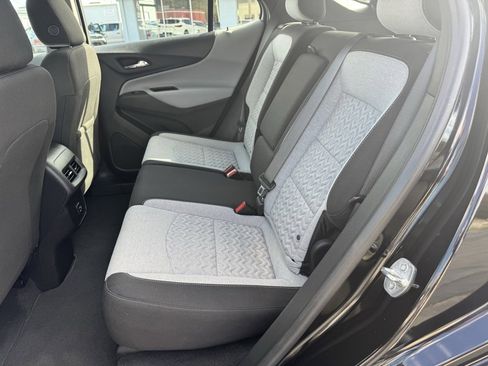 Used 2023 Chevrolet Equinox LS image 21