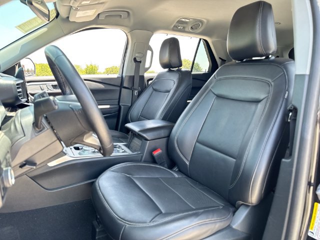 Used 2024 Ford Explorer Limited AWD/4WD image 11