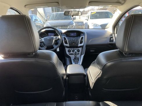 Used 2014 Ford Focus SE w/ Equipment Group 201A image 12