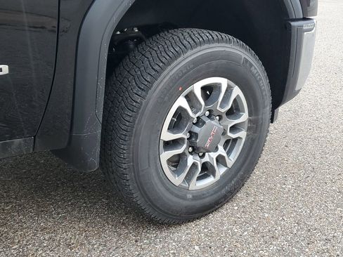 New 2025 GMC Sierra 2500 SLE w/ SLE Convenience Package image 60