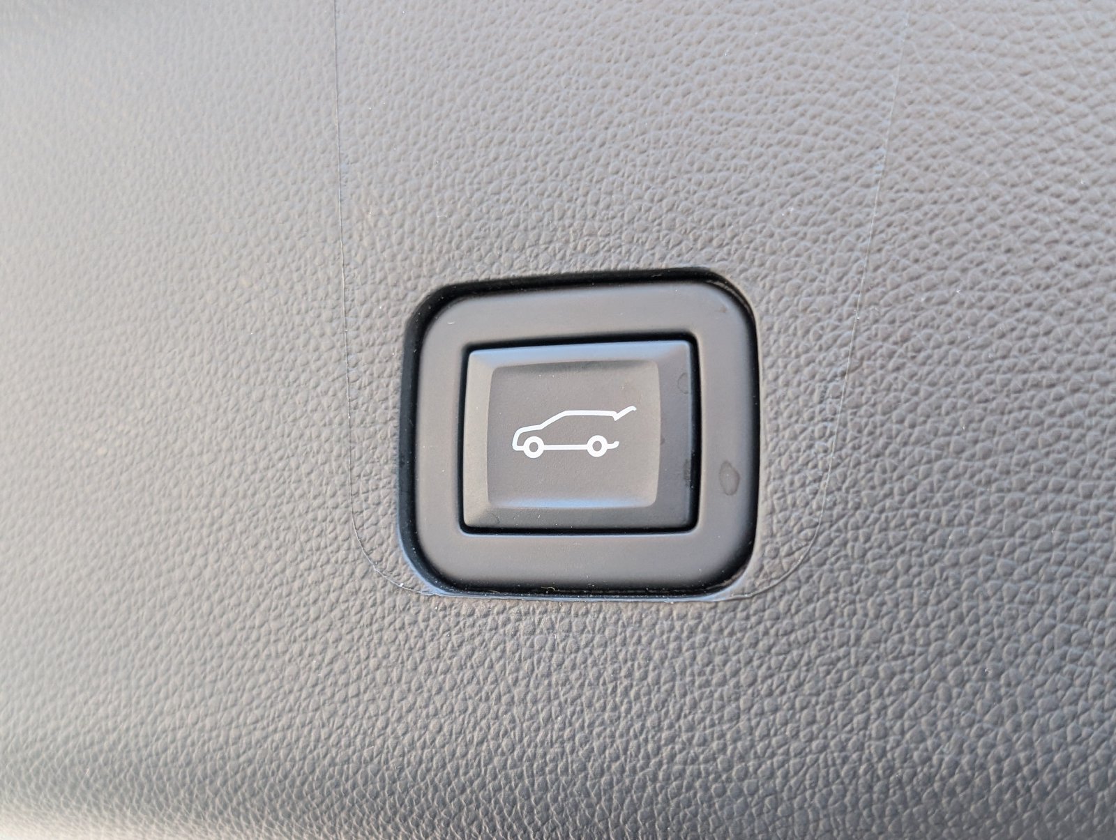 Used 2023 Chevrolet Traverse LT w/ LT Premium Package AWD/4WD image 16