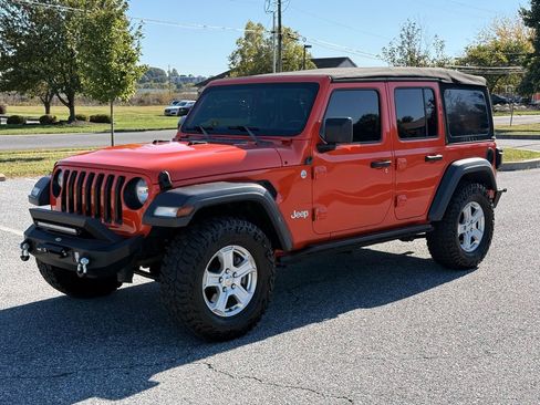 Used 2019 Jeep Wrangler Unlimited Sport S image 4