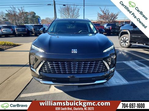 Certified 2025 Buick Envision Avenir image 3