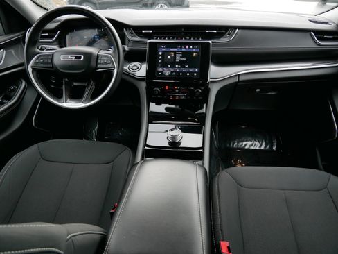 Used 2022 Jeep Grand Cherokee L Laredo w/ Luxury Tech Group I image 10