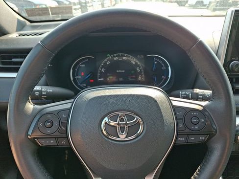 Certified 2024 Toyota RAV4 SE w/ Convenience Package AWD/4WD image 19