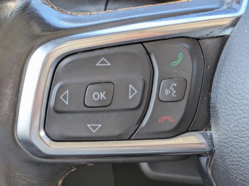 Used 2021 Jeep Gladiator Overland AWD/4WD image 23
