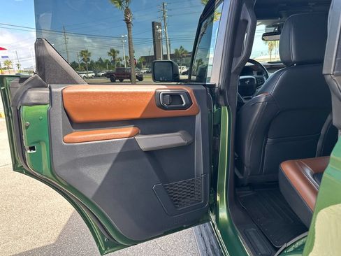 Used 2023 Ford Bronco Outer Banks AWD/4WD image 13