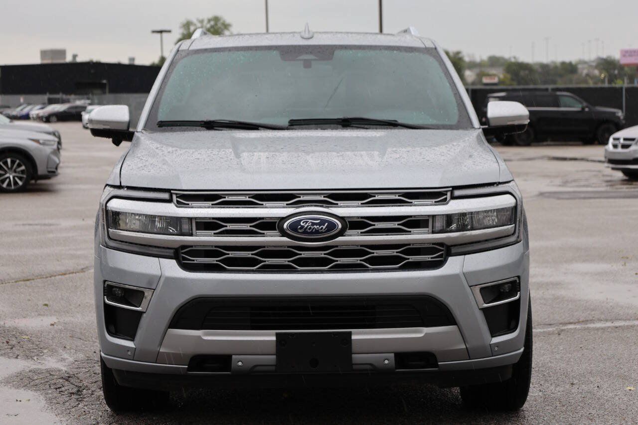 Used 2023 Ford Expedition Platinum AWD/4WD image 5