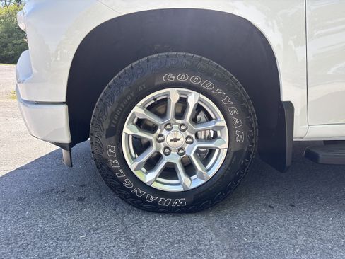 New 2026 Chevrolet Silverado 1500 RST w/ Z71 Off-Road Package AWD/4WD image 13
