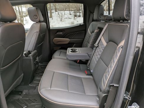 Certified 2024 GMC Canyon Denali image 31